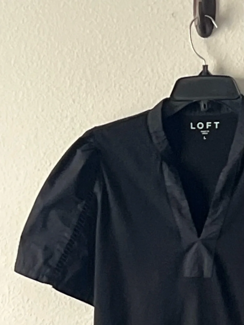 LOFT sleek black